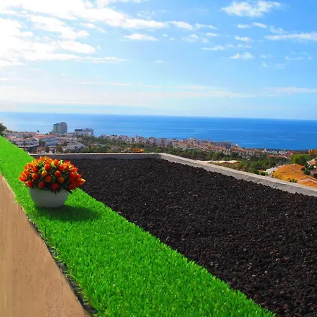 Paradise View Stunning Private Terrace Daire